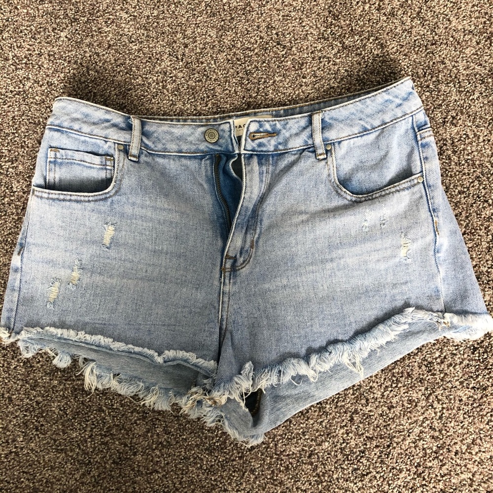 PacSun High-rise, light wash jean shorts